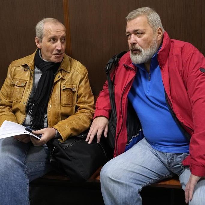 Editor of top independent Russian newspaper fined for allegedly discrediting military